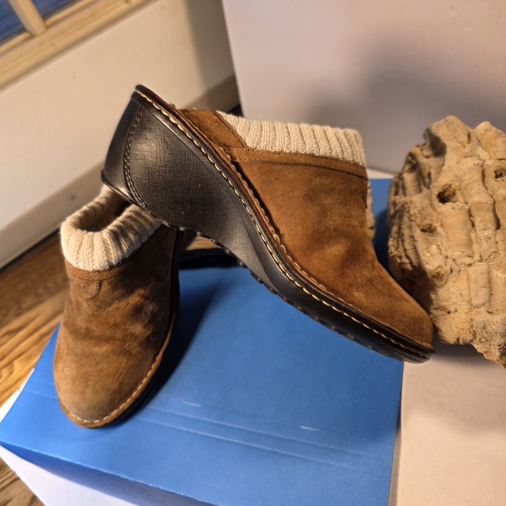 Women's UGG Gael Tan Suede Slip-On Wedge Clogs Shoes - Picture 5 of 7